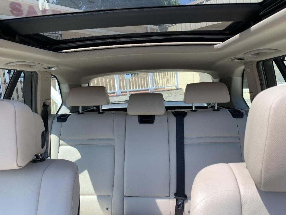 2013 WHITE BMW X5 xDrive35i (5UXZV4C56D0) with an 3.0L L6 DOHC 24V engine, 6-SPEED AUTOMATIC transmission, located at 16660 North Freeway, Houston, TX, 77090, (281) 821-5000, 29.957193, -95.418587 - Photo #4