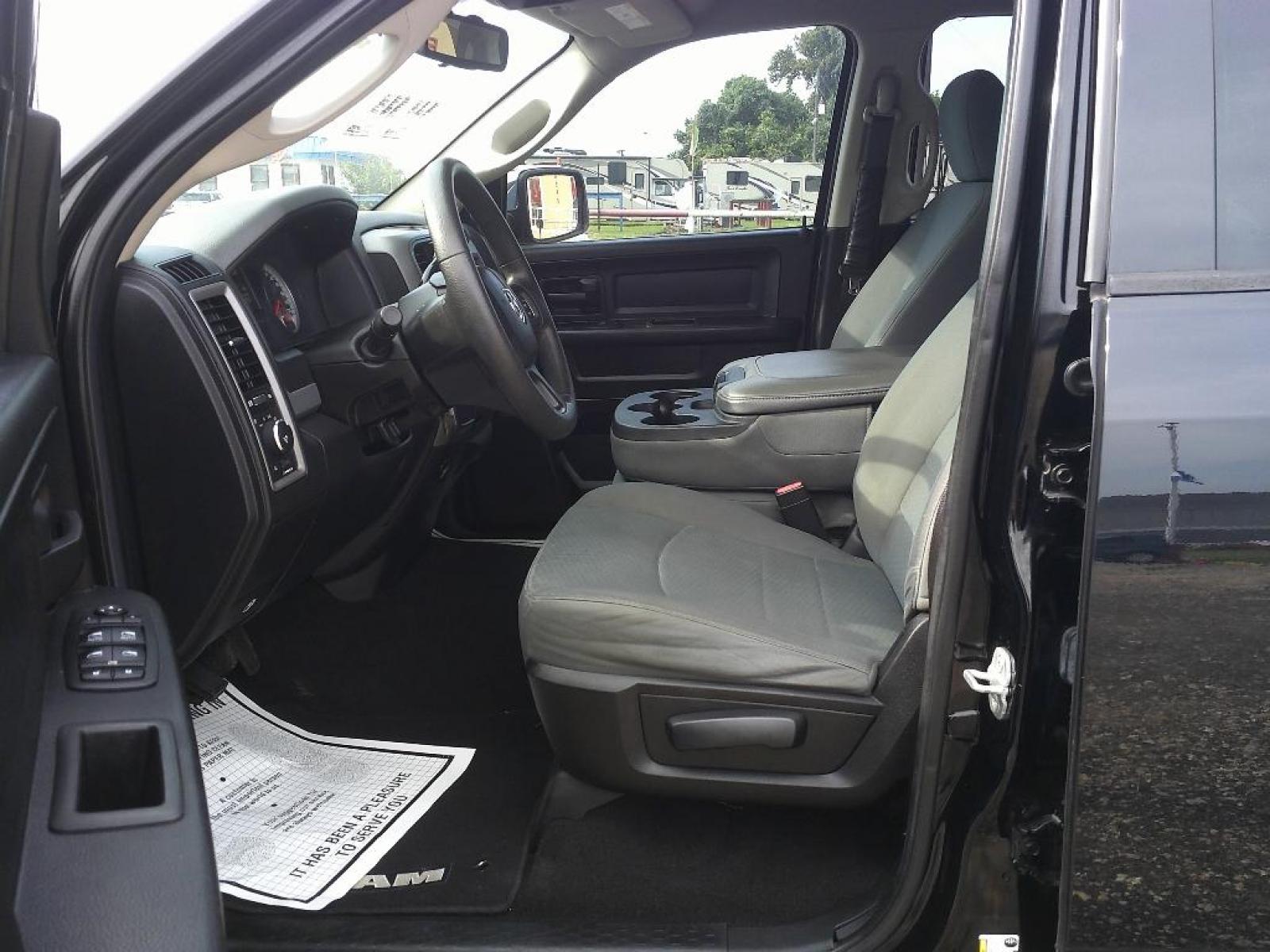 2019 BLACK RAM 1500 Big Horn Crew Cab SWB 2WD (1C6RREFT6KN) with an 5.7L V8 OHV 16V engine, 8-SPEED AUTOMATIC transmission, located at 16660 North Freeway, Houston, TX, 77090, (281) 821-5000, 29.957193, -95.418587 - Photo #3