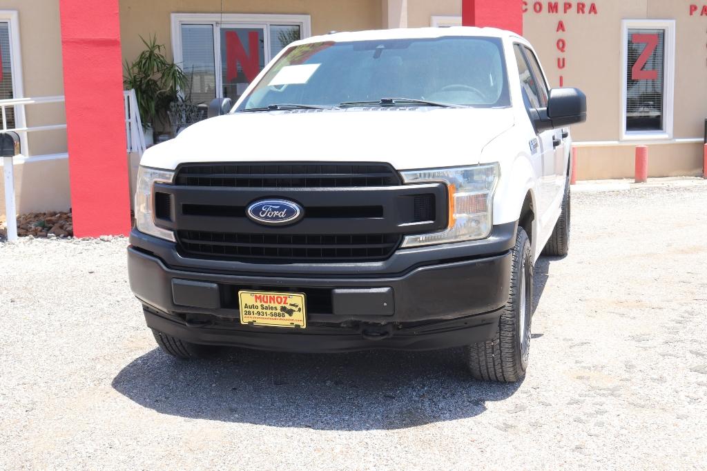 2019 WHITE FORD F-150 XLT SuperCrew 6.5-ft. Bed 4WD (1FTFW1E4XKK) with an 3.5L V6 DOHC 24V engine, 6-SPEED AUTOMATIC transmission, located at 16660 North Freeway, Houston, TX, 77090, (281) 821-5000, 29.957193, -95.418587- Photo#2